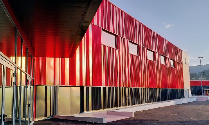 Livraison nouveau Hall E parc des expositions Chambéry - Tribunes rétractables